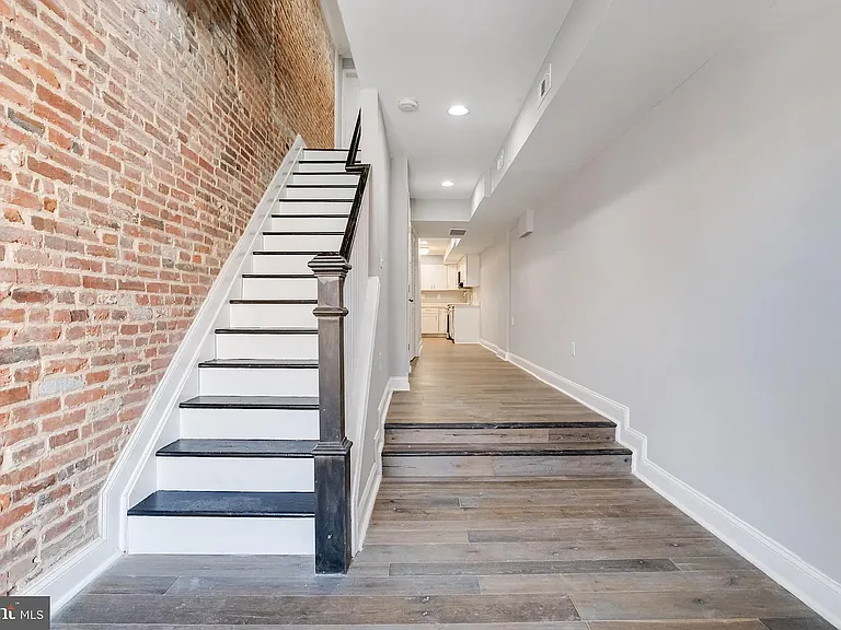 616 S Luzerne Ave — Photo 19