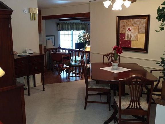 5th image of 77 Minden Dr