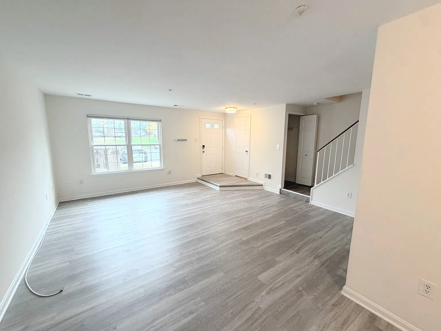 3 bed, 2.5 bath, 1650 sqft, $2,699 — Photo 4