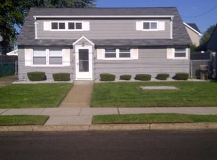 54 Arthur Ave, Carteret, NJ 07008