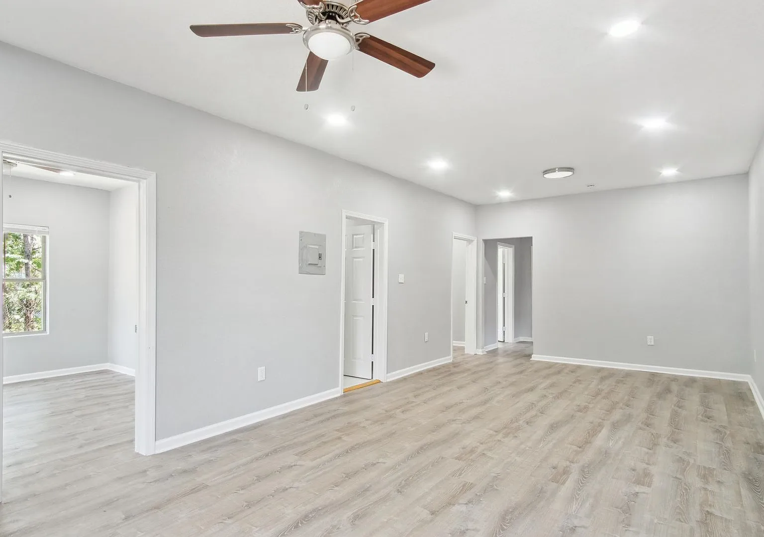 Charming and Modern Living Near Downtown San Antonio — Photo 4