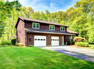 10 Longmeadow Rd, Chelmsford, MA 01824