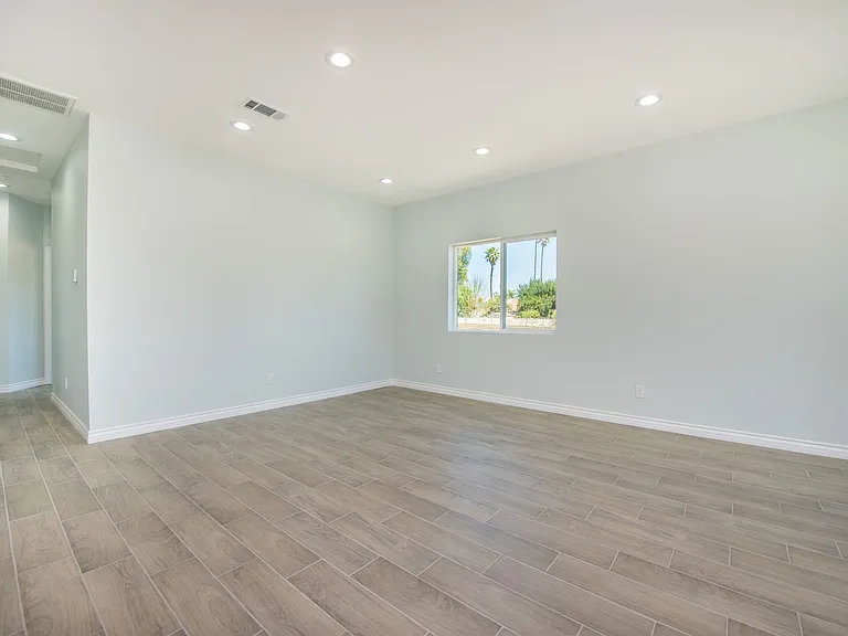 5409 Rose Ave — Photo 4