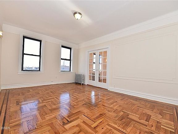 4th image of 2680 30th St #6B