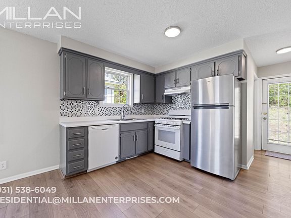 4th image of 123 Union St