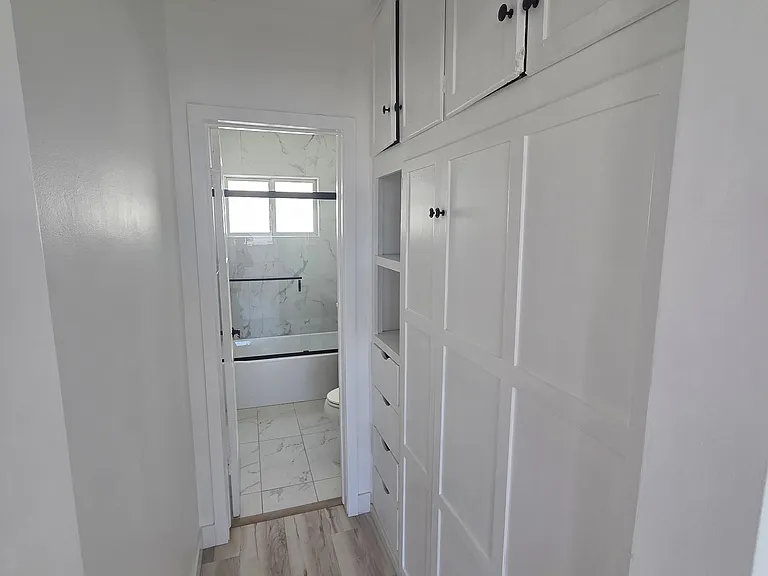1811 Ocean Park Blvd #E — Photo 5