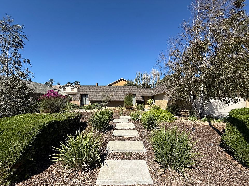 1st image of 407 Espalier Dr