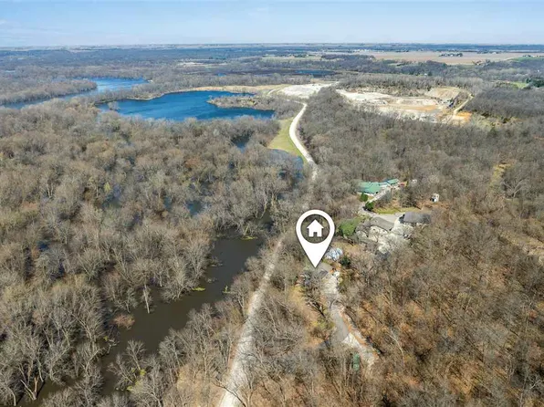 2576 58th Street Ln, Vinton, IA 52349