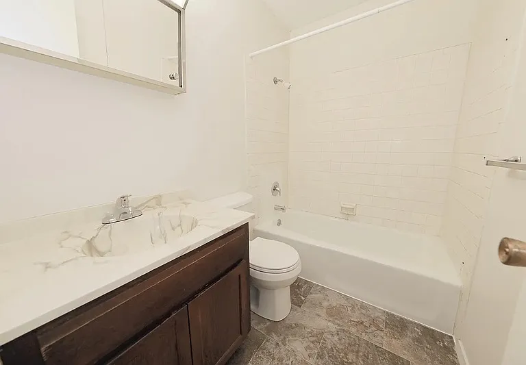 2825 N 47th St #2 — Photo 6