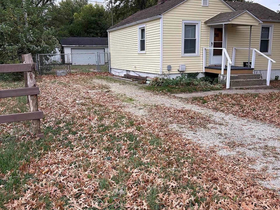 1st image of 1604 N 32nd St