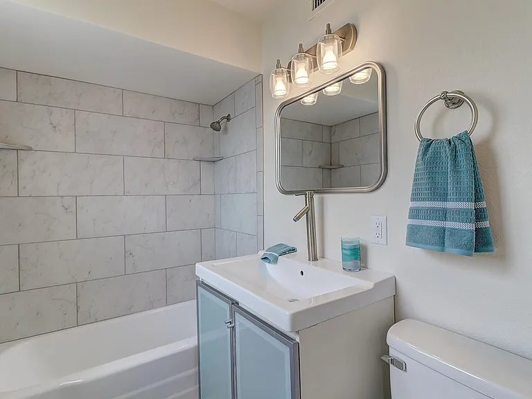 6544 N 12th St #20 — Photo 11