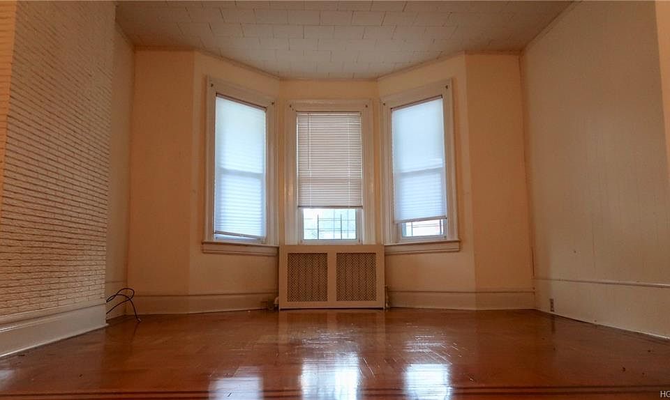 1st image of 727 Palisade Ave