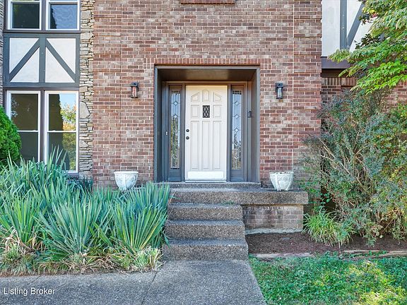 3rd image of 3 Autumn Hill Ct