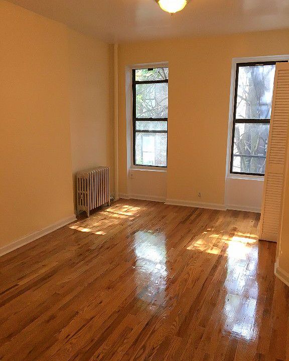 1st image of 544 W 50th St #A4re