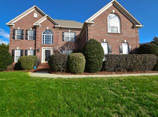 901 Carisbrooke Ln, Waxhaw, NC 28173