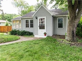 1st image of 608 Kingston Ave E