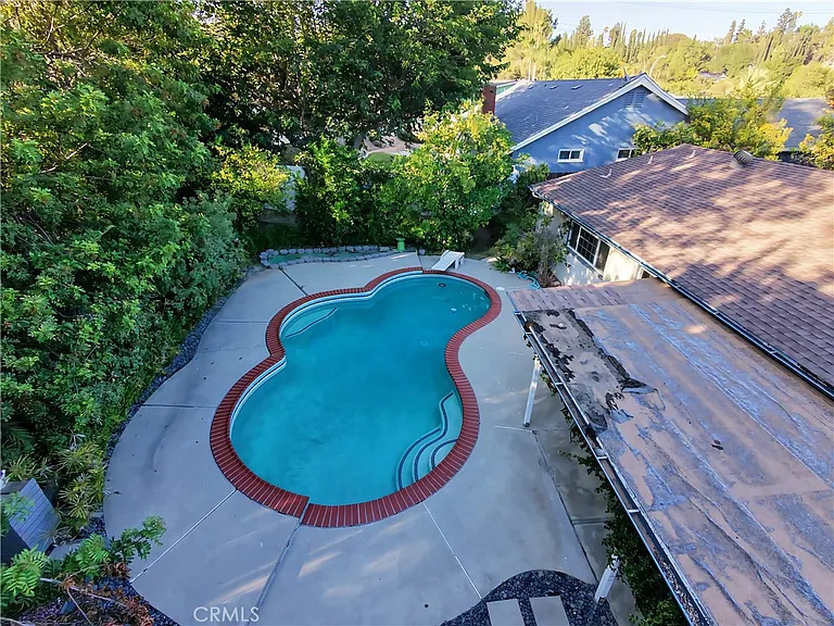 7049 Semrad Rd — Photo 43