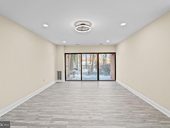 4th image of 6711 Park Heights Ave Unit L9