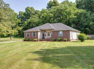 2122 Derrick Rd, Chapel Hill, TN 37034