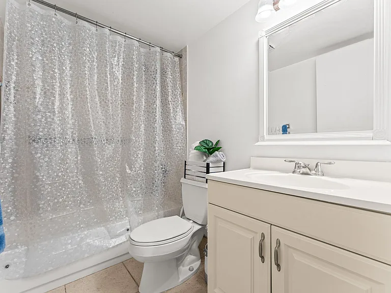 866 SW 9th Ave #201 — Photo 13