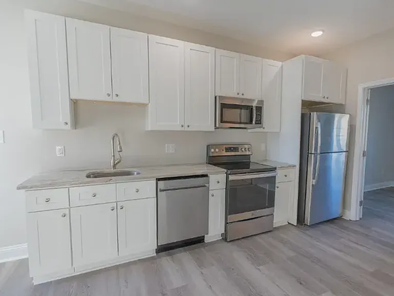 1514 W Girard Ave — Photo 1