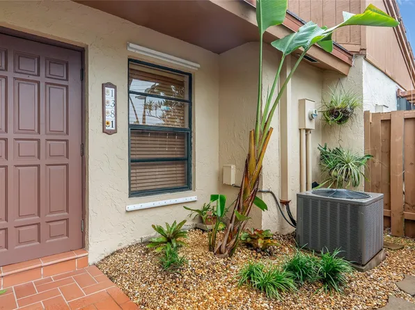 1381 SW 135th Place #1381, Miami, FL 33184