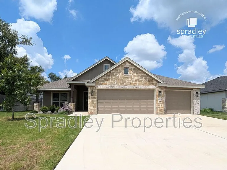 6120 Modena Dr — Photo 1