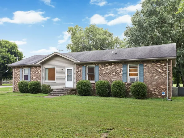 102 Creekwood Ln, Hendersonville, TN 37075
