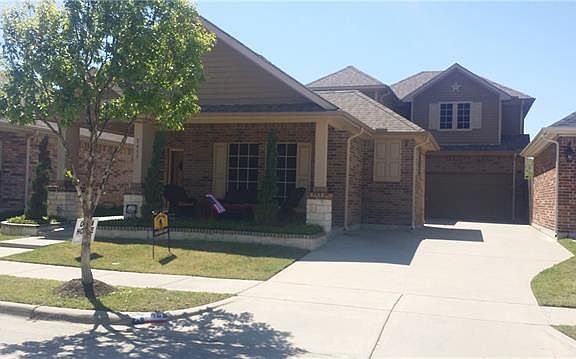3rd image of 2655 Blackstone Dr