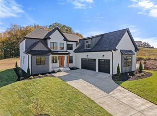 3061 Scarlet Tanager Dr, Winston Salem, NC 27106