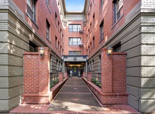 2109 NW Irving St Unit 205, Portland, OR