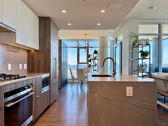 2nd image of 505 Nelson St #1004