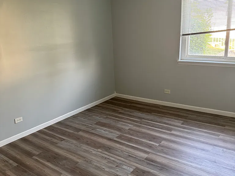 1490 Cornell Ter — Photo 1