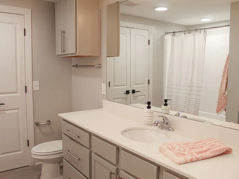 501 Howard St — Photo 10