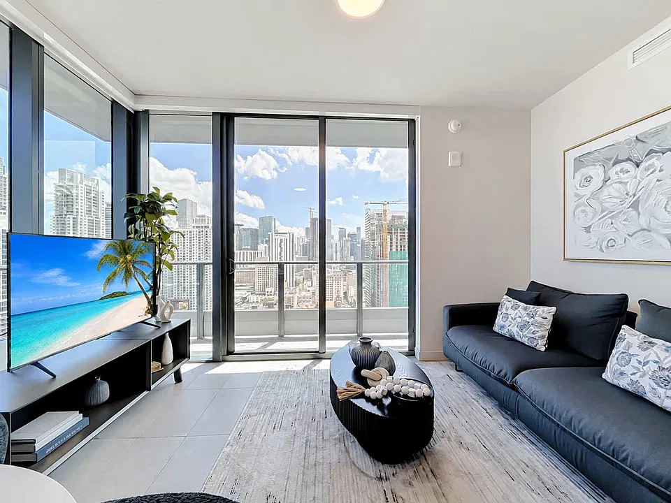 501 NE 1st Ave #29-ID1639346P