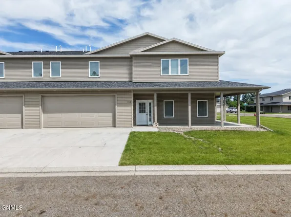 722 Compass Loop, Bismarck, ND 58504