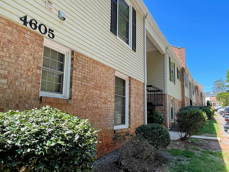 4605 Coronado Dr #D — Photo 3