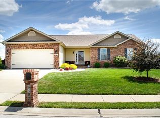 4402 Maple Brook Dr, Belleville, IL 62223