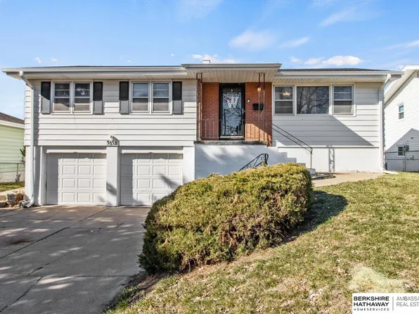 5552 N 61st St, Omaha, NE 68104