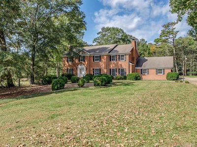 2520 Lynbridge Dr, Charlotte, NC, 28226