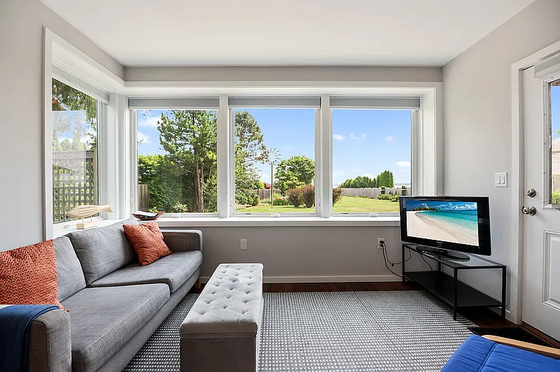 54 Pickman Rd #2