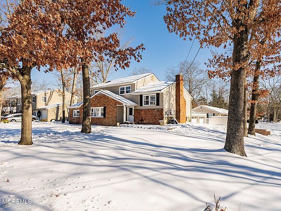 4th image of 70 Oak Ridge Parkway