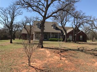 1055 Liveoak Ln, Blanchard, OK 73010