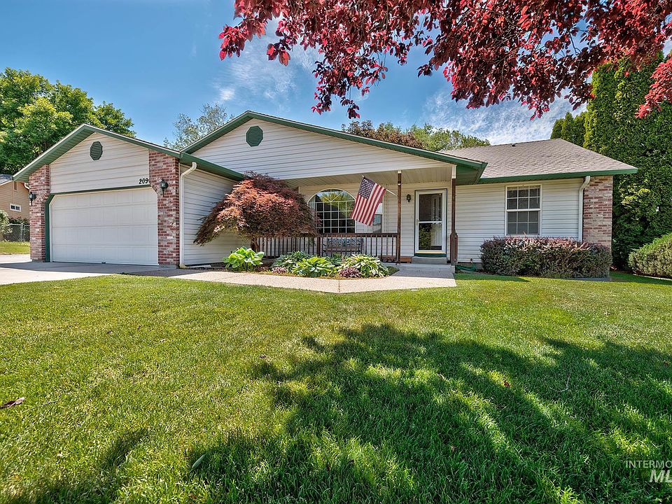 1st image of 2090 Bonnie Dr