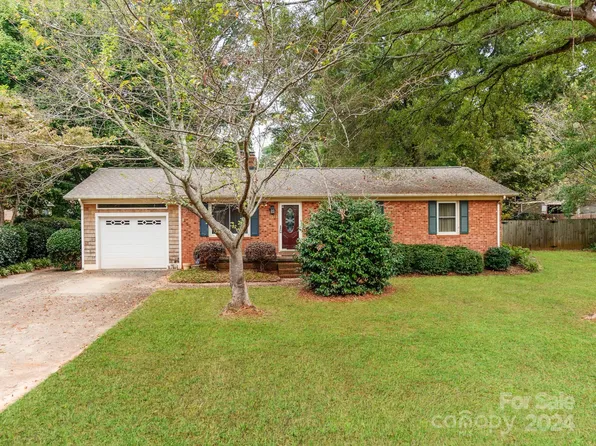 11214 Sudbury Rd, Davidson, NC 28036