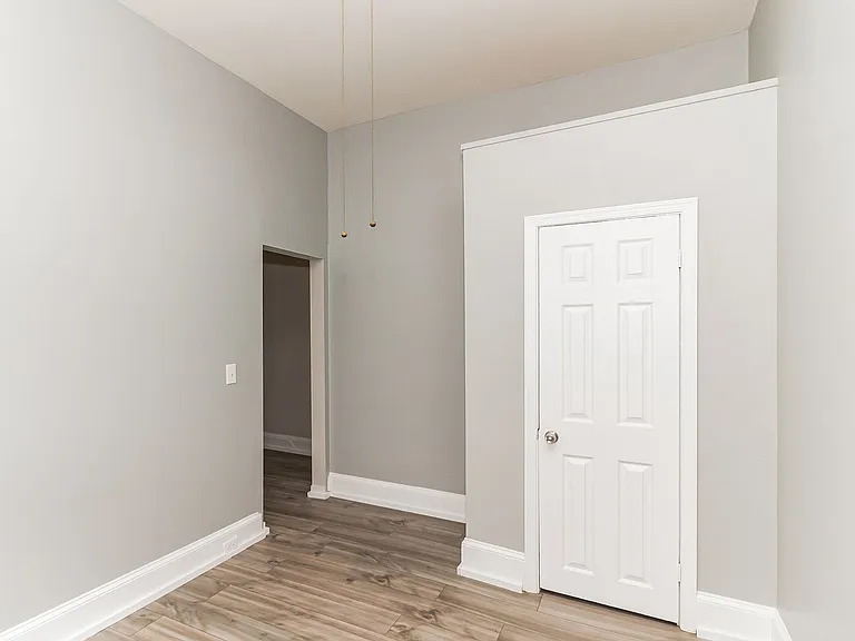 2227 Linden Ave — Photo 26