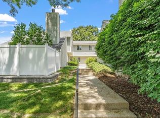 195 Lake St UNIT 13, Weymouth, MA 02189