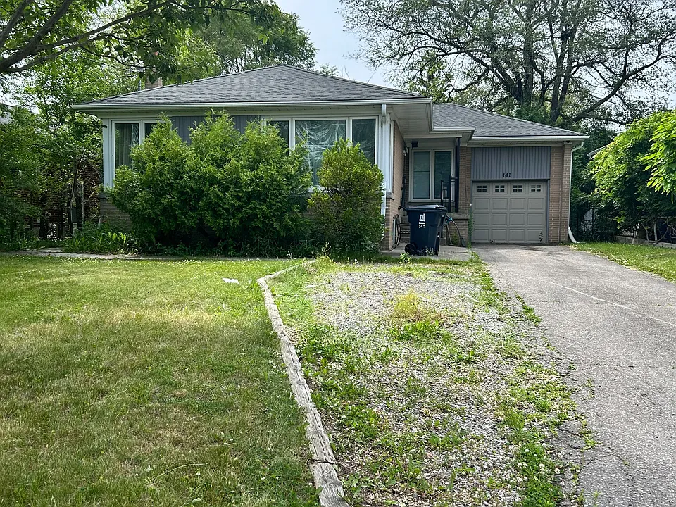 141 Brighton Ave #BASEMENT