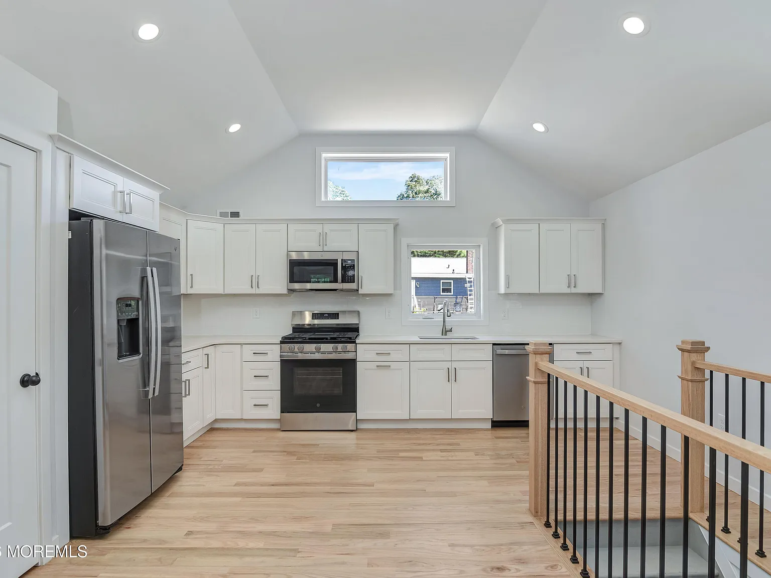 3 bed, 2.5 bath, $3,350 — Photo 4