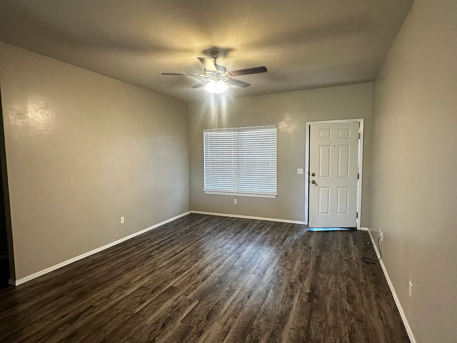 3 bed, 1303 sqft, $1,500 — Photo 4